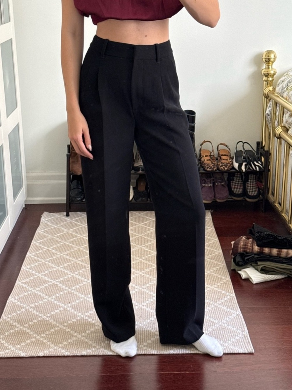 Aritzia Crepette Effortless Pants in Black